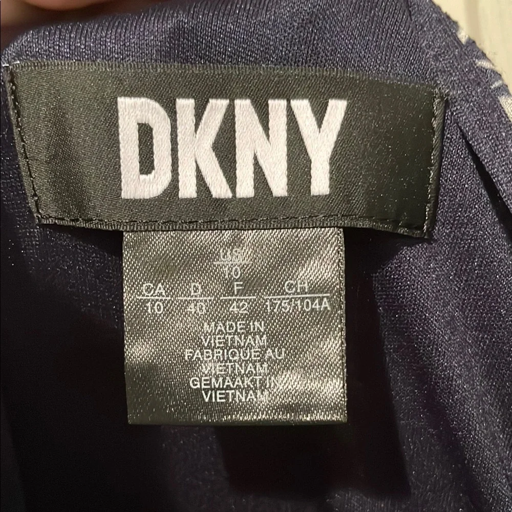 DKNY
Floral High Low Faux Wrap Dress Size 10 - Picture 8 of 10